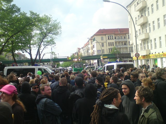 Blackade in der Wisbyer Str. / Schönhauser Allee